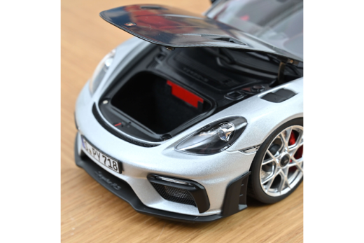 Porsche 718 Spyder RS mit Weissachpaket 2023 GT-Silbermetallic | Norev | 1:18