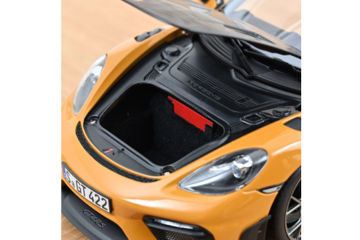 Porsche Cayman GT4 RS mit Weissachpaket 2023 Bahamagelb | Norev | 1:18
