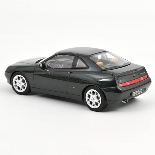Alfa Romeo GTV 2001 Coventry Grün metallic | Norev | 1:18
