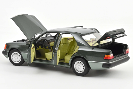 Mercedes-Benz 230 E 1990 Nachtgrün metallic | Norev | 1:18