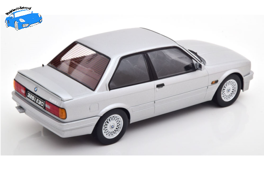 BMW 325i E30 M-Paket 2 1988 silber | KK-Scale | 1:18