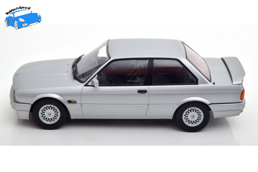 BMW 325i E30 M-Paket 2 1988 silber | KK-Scale | 1:18