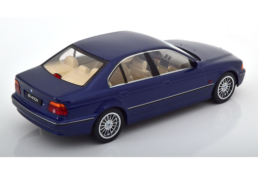 BMW 540i E39 Limousine 1995 blaumetallic | KK-Scale | 1:18