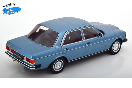 Mercedes 230E W123 1975 hellblau-metallic | KK-Scale | 1:18