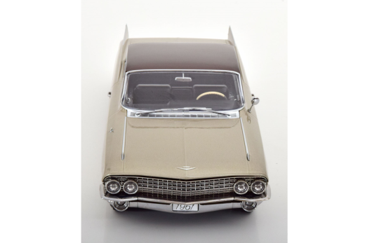 Cadillac Series 62 Coupe DeVille 1961 beigemetallic/braunmetallic | KK-Scale | 1:18