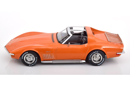 Chevrolet Corvette C3 mit Sidepipes 1972 orange-metallic | KK-Scale | 1:18