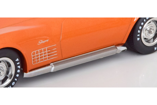 Chevrolet Corvette C3 mit Sidepipes 1972 orange-metallic | KK-Scale | 1:18