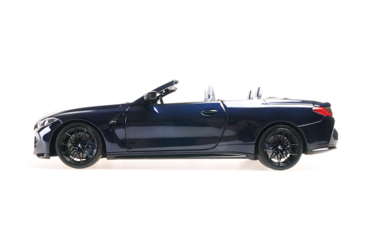 BMW M4 Cabriolet 2021 dunkelblau-metallic | Minichamps | 1:18