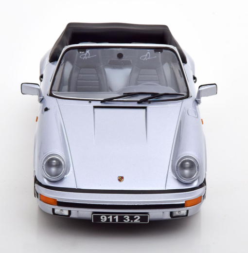 Porsche 911 Carrera 3.2 Cabriolet 250.000. 911er 1988 silbergrau KK-Scale 1:18