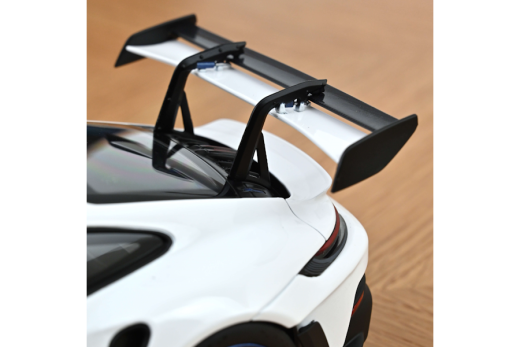 Porsche 911 GT3 RS m/Weissach Pack 2022 Weiß/Indigo-Blau | Norev | 1:18
