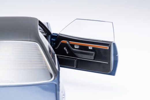 Opel Commodore B GS/E Coupé 1975 sapphire blue met.| Touring Model Cars | 1:18