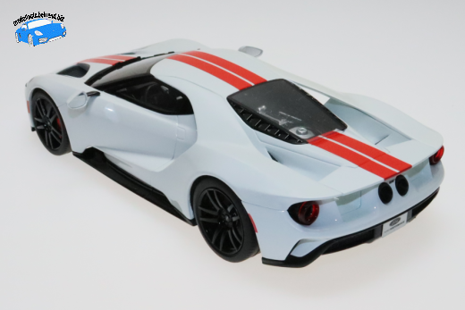 Ford GT 2017 GT-Spirit 1:18 Defekt: Sprung in Frontscheibe, Spiegel abgerissen